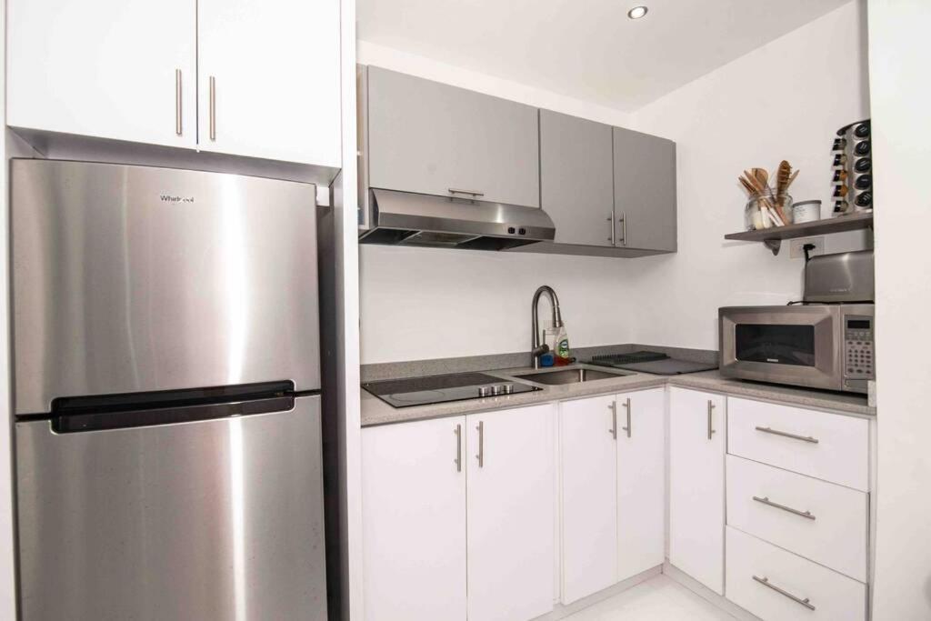 Modern 2Br With Kingbed In The Heart Of Isla Verde Strip Apartment San Juan Exterior photo